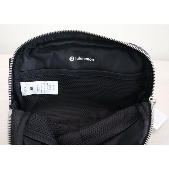 Lululemon LU9BGXS Women's O/S Black/Silver Manifesto Print Everywhere Belt Bag - Picture 6 of 8